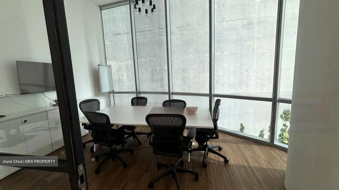Oxley Tower (D1), Office #462624651